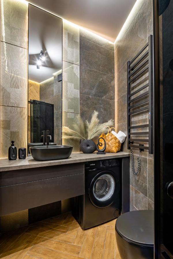 Romari Таманська 12 Apartment ลวีฟ ภายนอก รูปภาพ